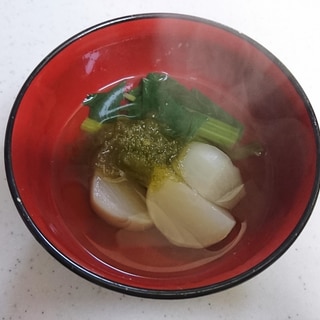 とろろ昆布入り～蕪の吸い物